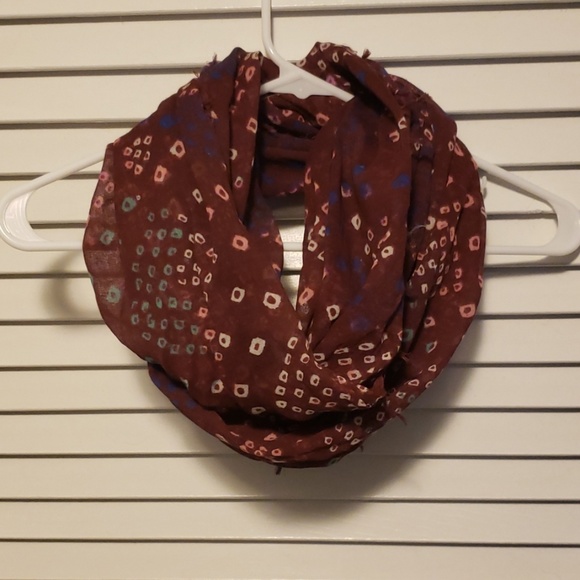 Multi-colored infinity scarf - Picture 4 of 5